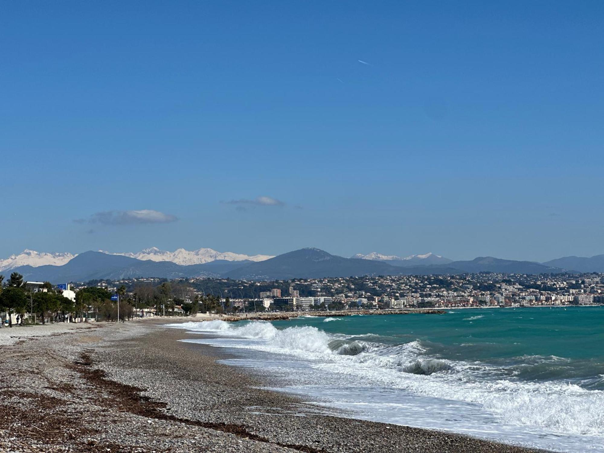 Studio Front De Mer A 10Metres De La Plage Villeneuve-Loubet Exterior photo